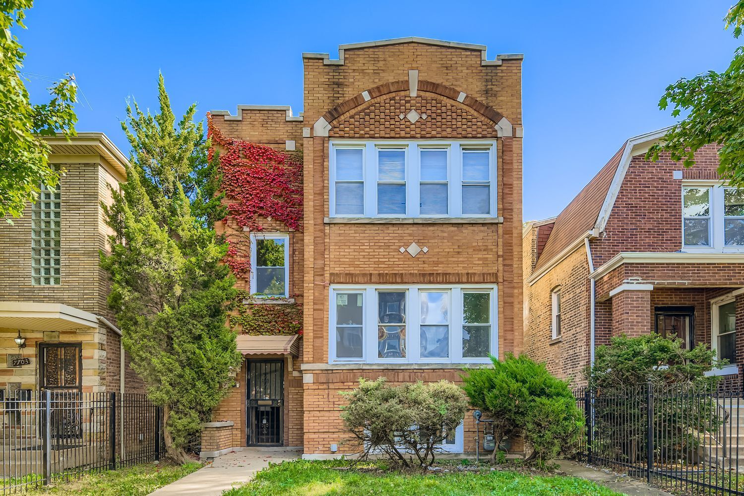 7705 S Paulina Street — Chicago, IL 60620