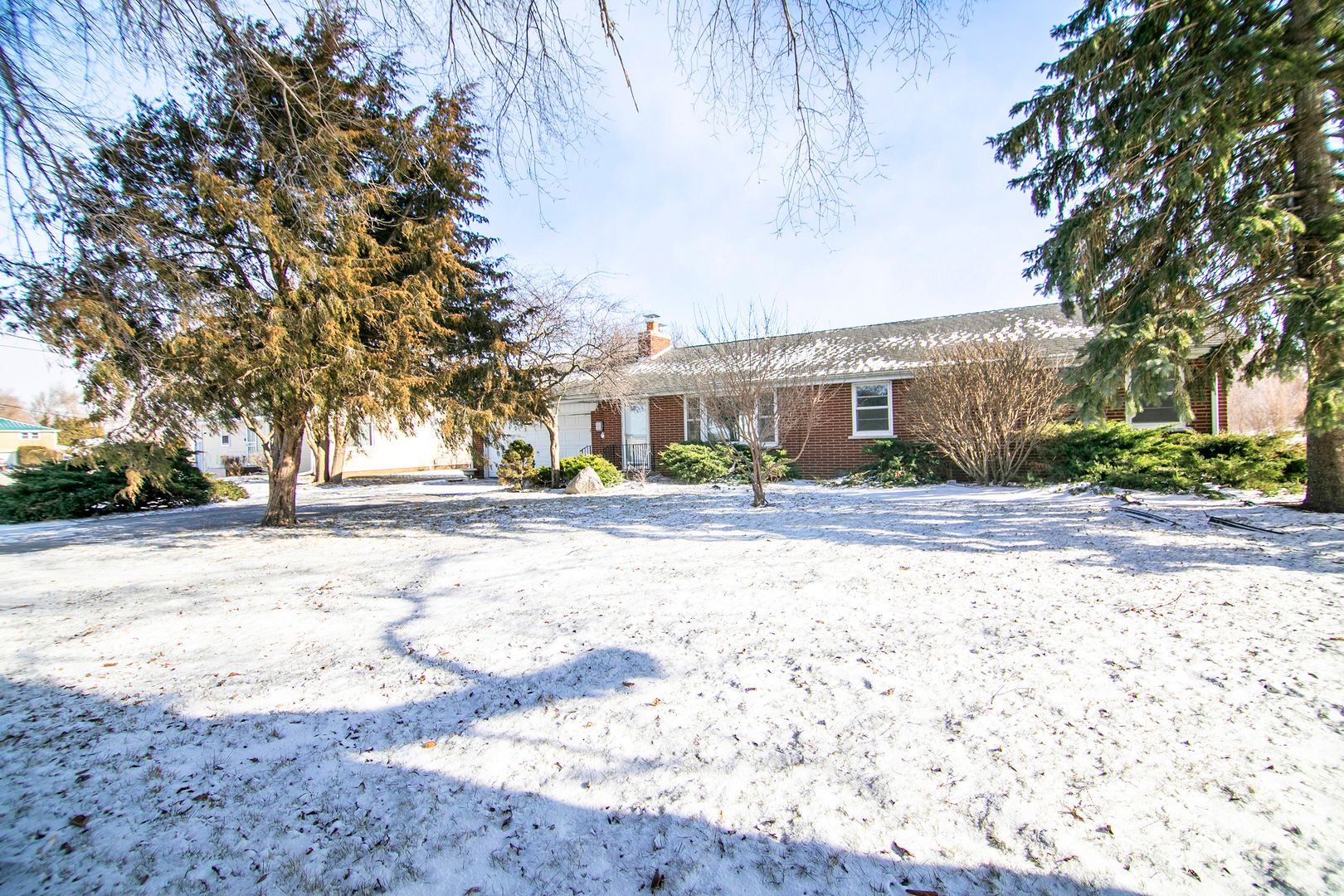 85 N 2750w Road — Kankakee, IL 60901
