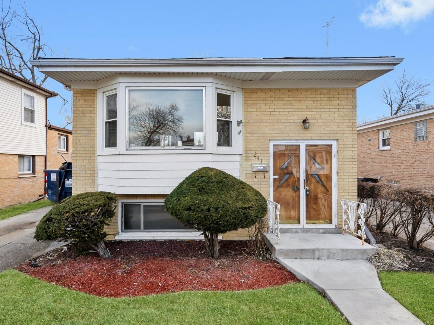 241 Zuelke Drive — Bellwood, IL 60104