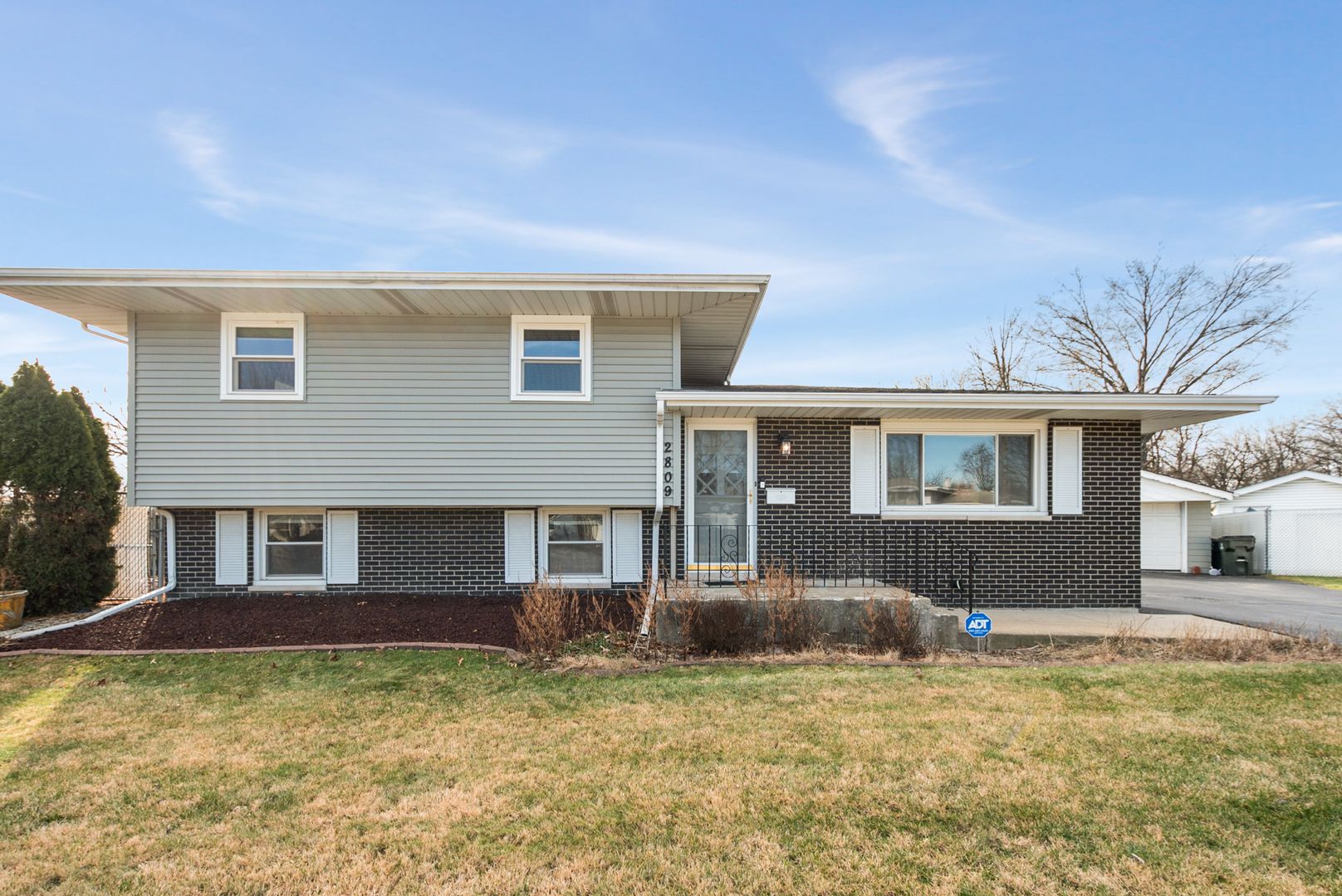 2809 Forest Lane — Lansing, IL 60438