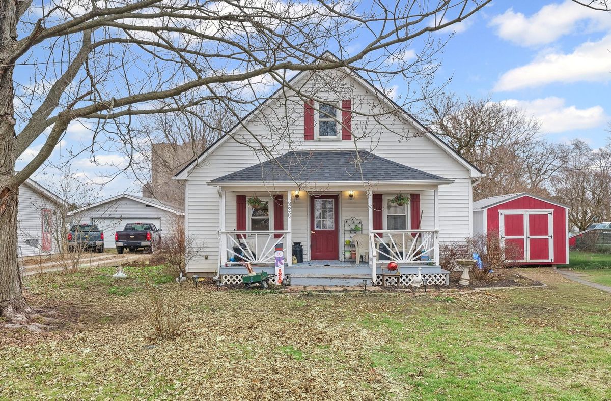 220 Western Avenue, Deland, IL 61839
