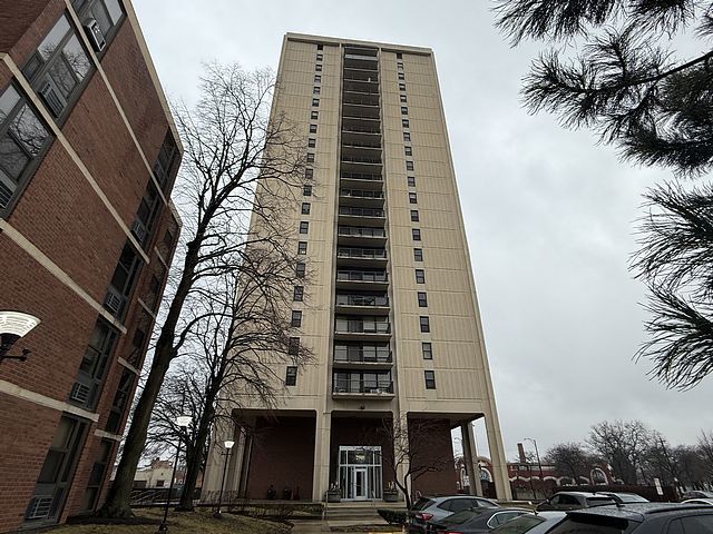 2901 Michigan Avenue — Chicago, IL 60616