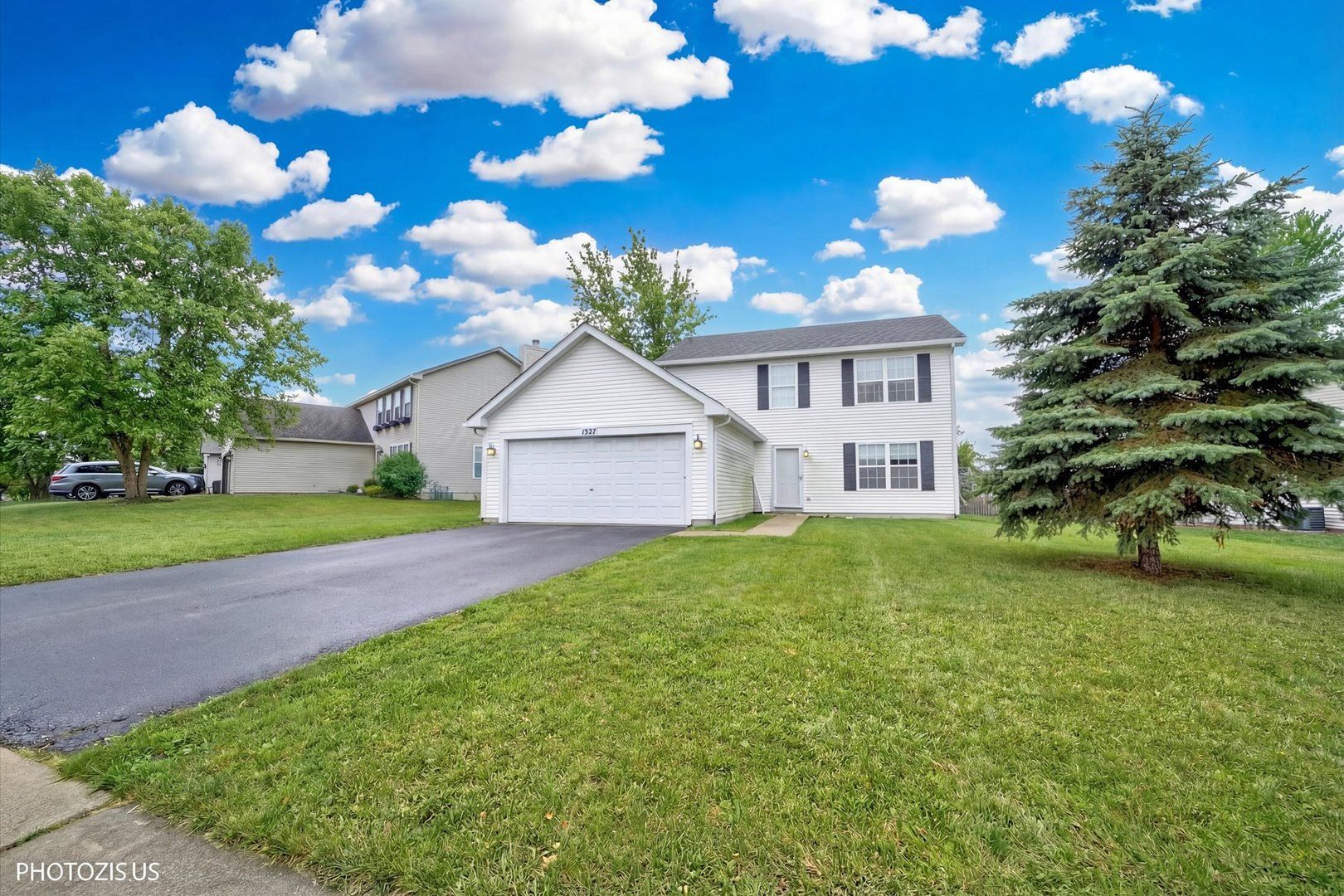 1327 E FOX CHASE Drive — Round Lake Beach, IL 60073