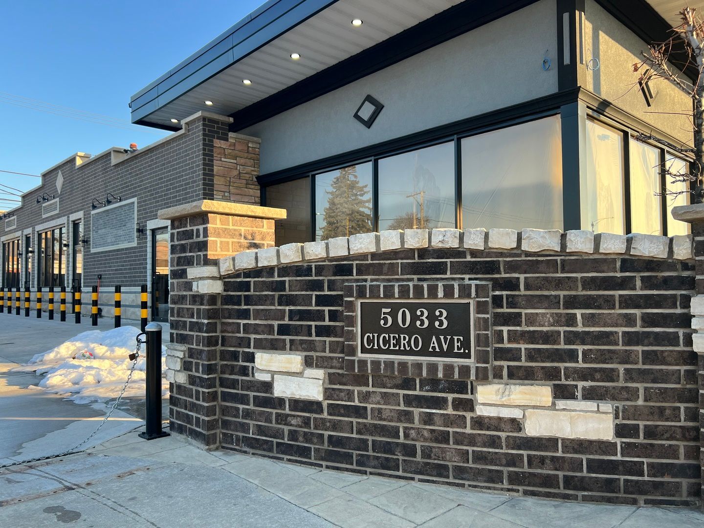 5033 S Cicero Avenue #1 — Chicago, IL 60632