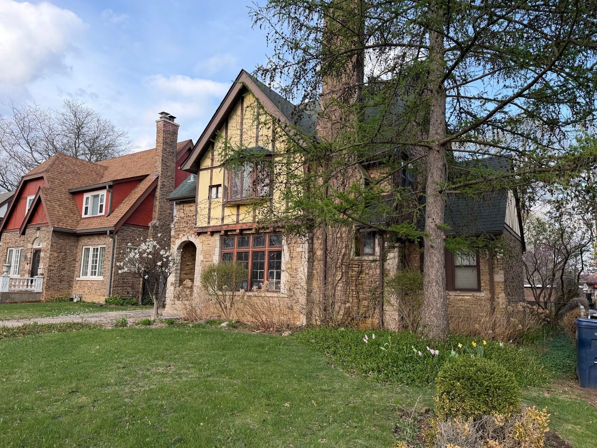 1411 Jackson Street, Waukegan, IL 60085