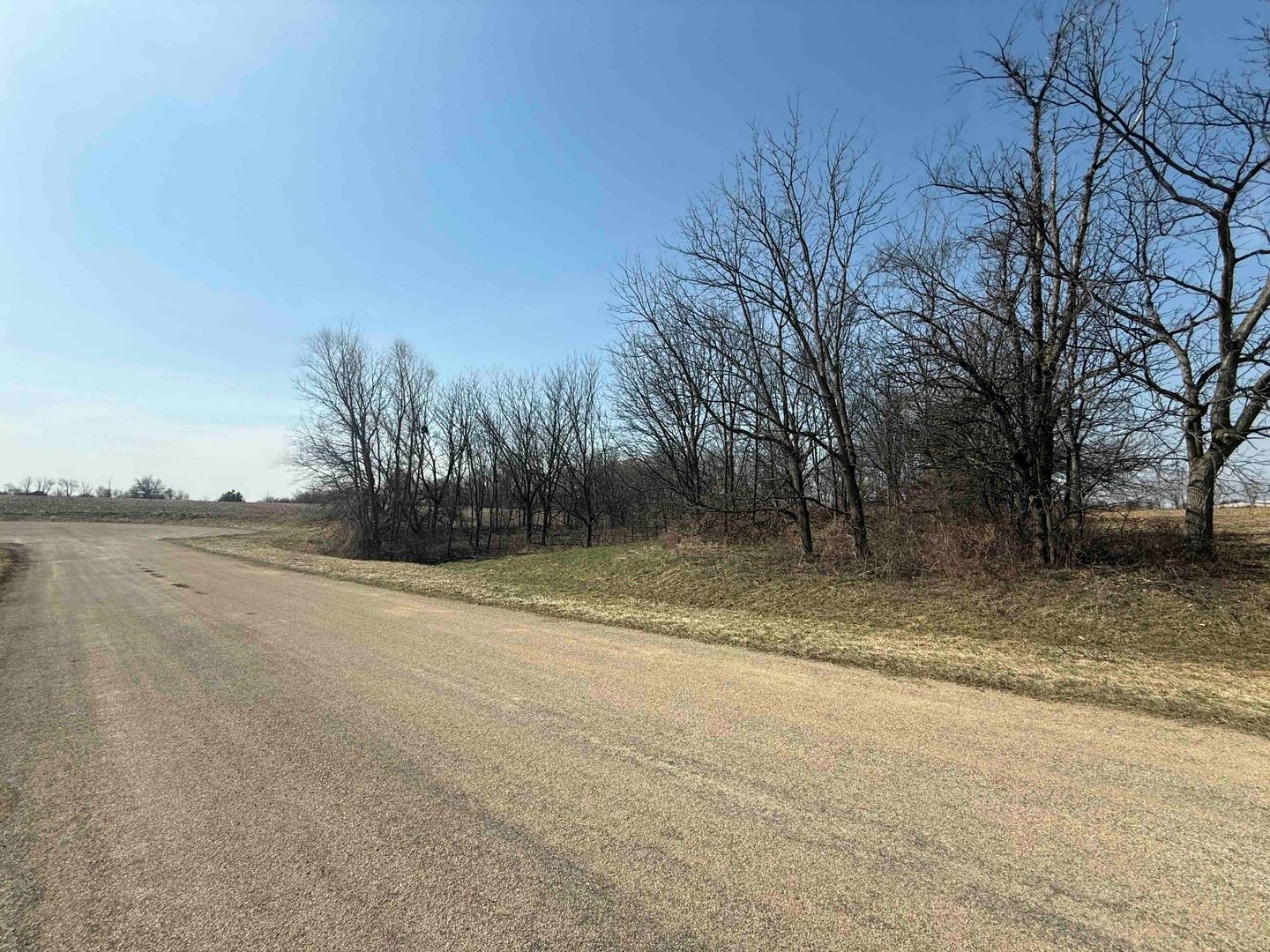 5246 N Timber Ridge Road — Lena, IL 61048