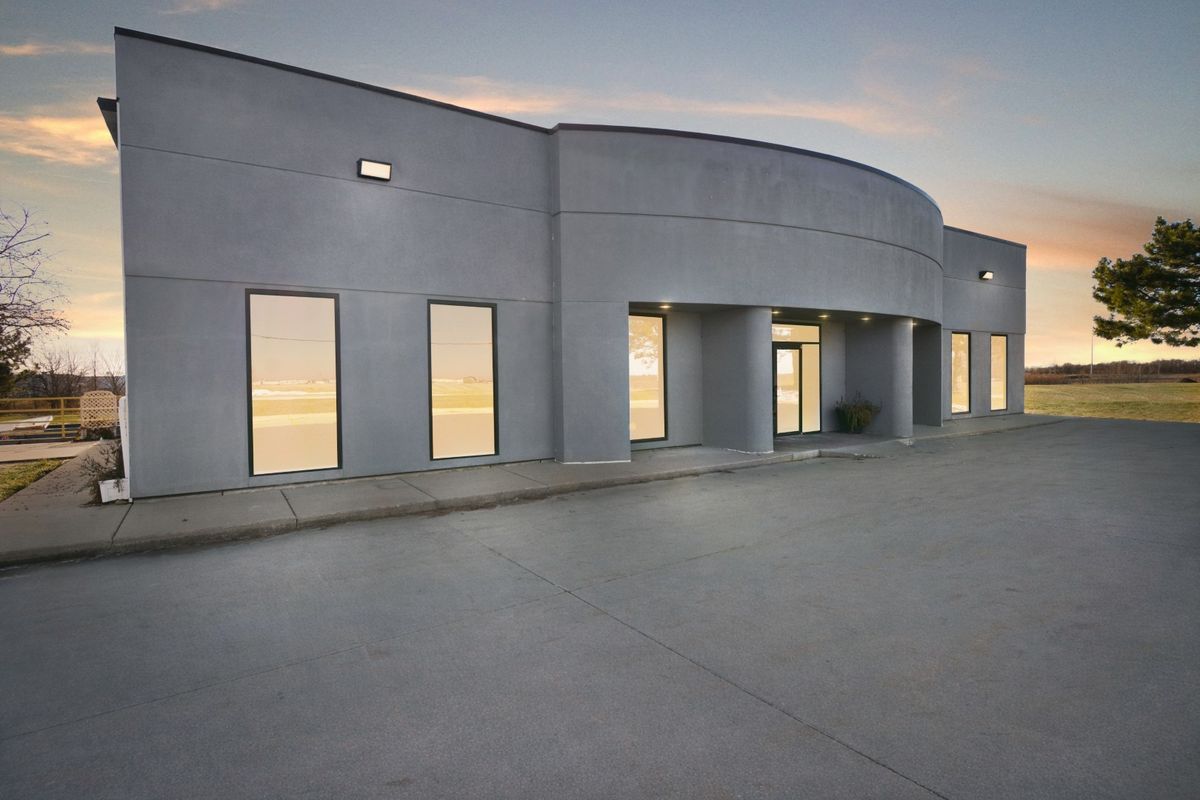 2406 Market Street, Bloomington, IL 61705