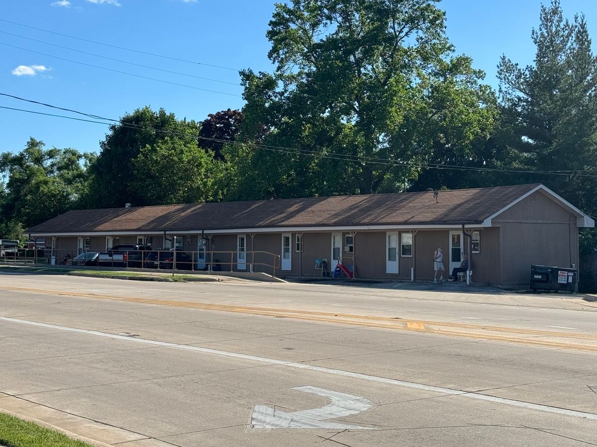 105 Sycamore Road, Genoa, IL 60135