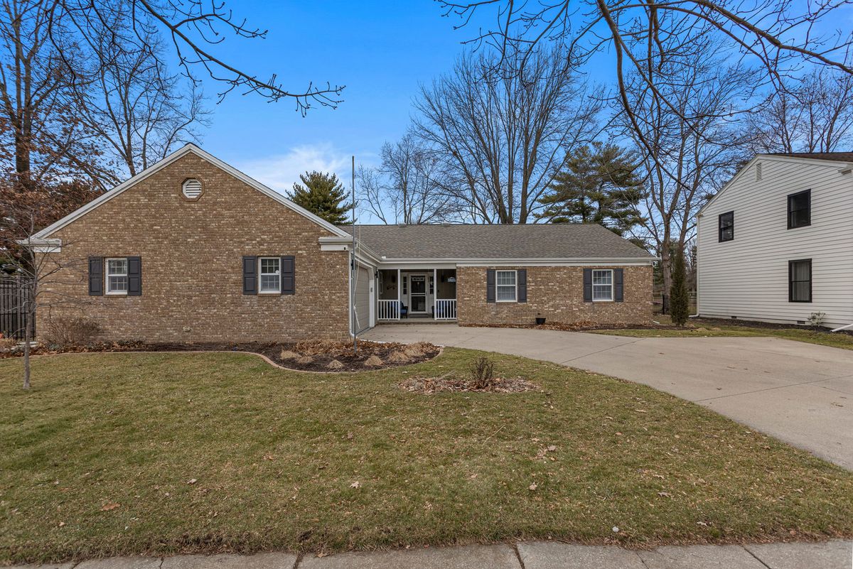 1310 Broadmoor Drive, Champaign, IL 61821