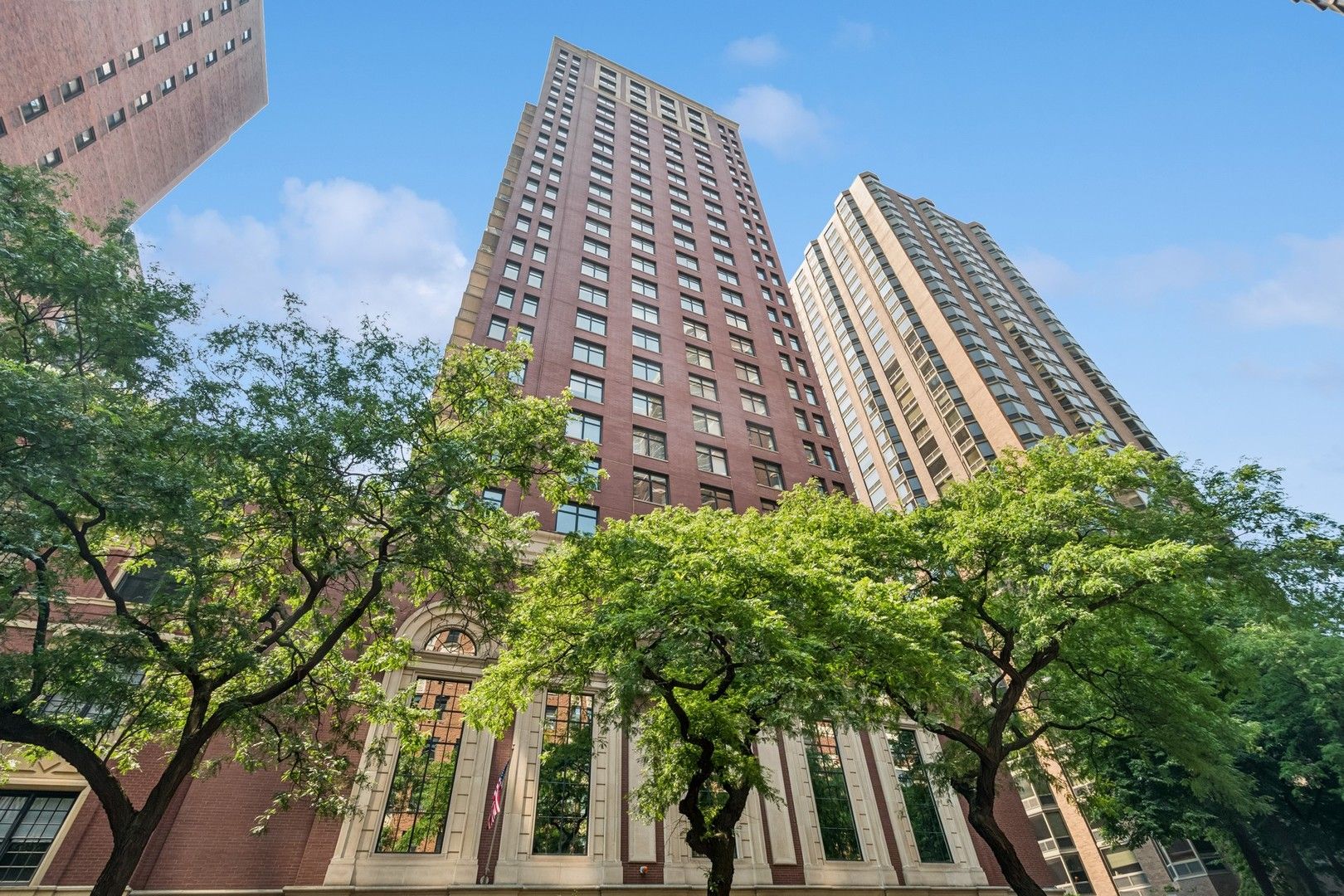 1122 N Dearborn Street #8E — Chicago, IL 60610