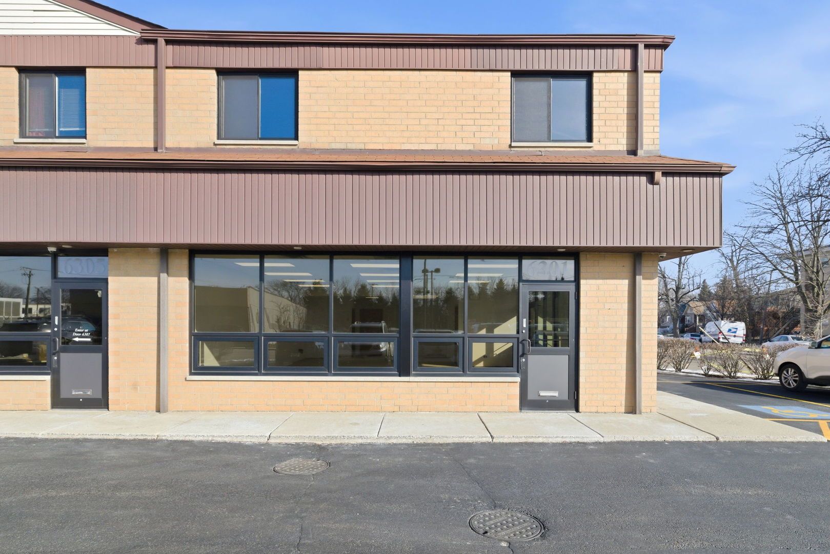 6301 N Northwest Highway — Chicago, IL 60631