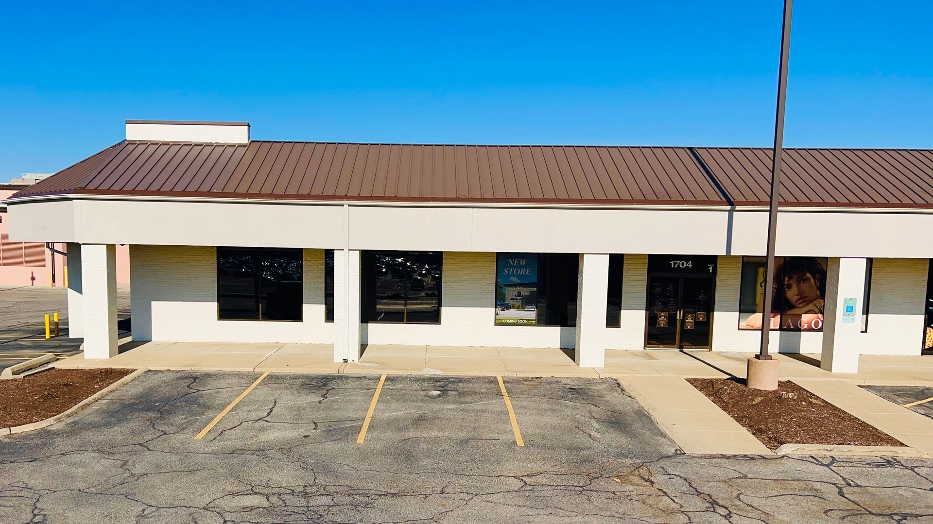 1704 Eastland Drive #1 — Bloomington, IL 61704