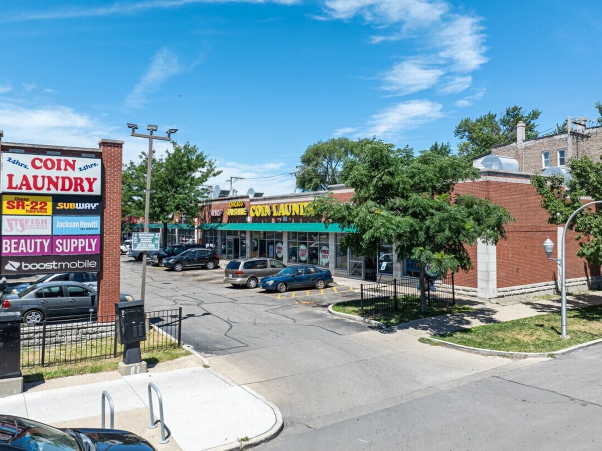 3952 Cermak Road, Chicago, IL 60623