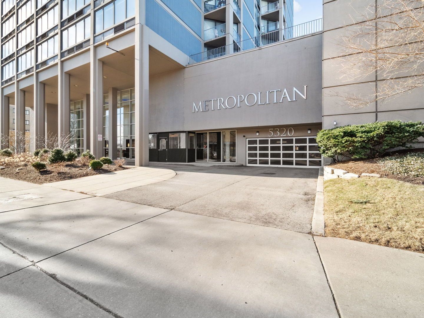5320 N Sheridan Road #D37 — Chicago, IL 60640