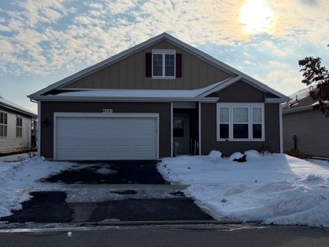 6321 Aspen Lane, Wonder Lake, IL 60097