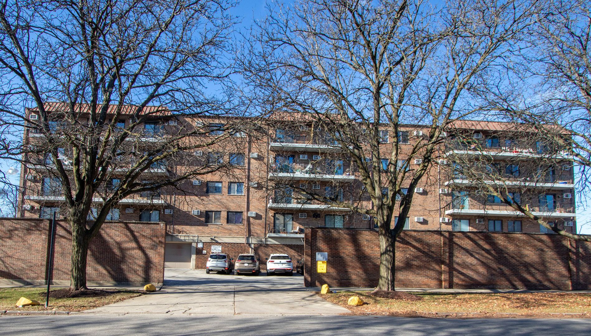 2320 N Nordica Avenue #411 — Chicago, IL 60707