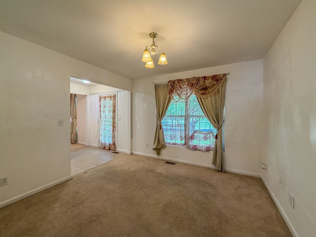 702 Balsam Drive, St. Joseph, IL 61873