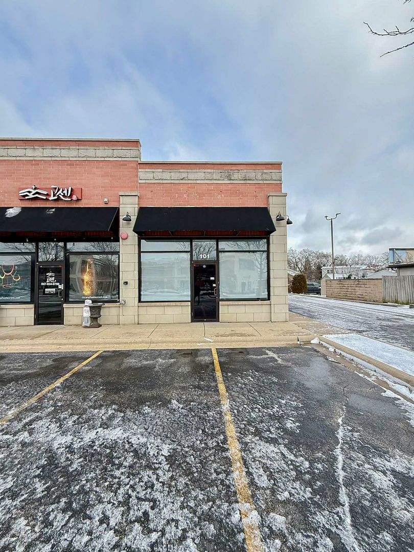 611 Milwaukee Avenue #101 — Glenview, IL 60025