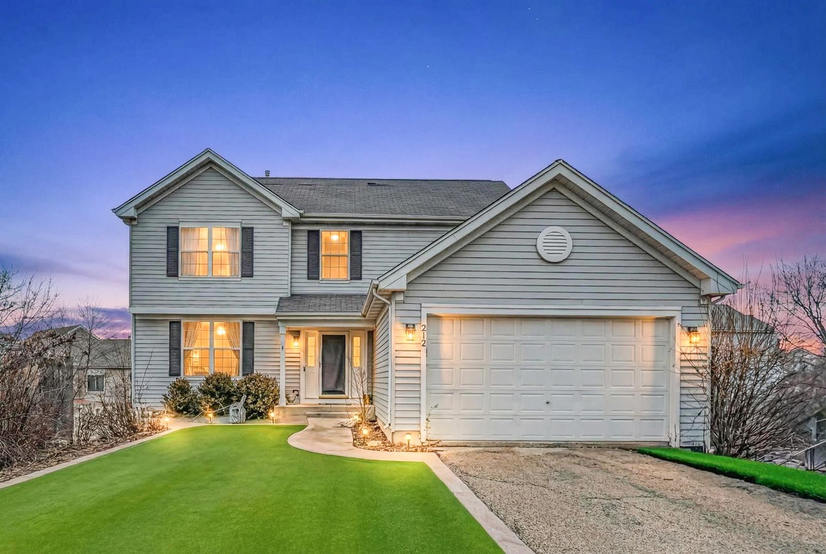 212 S TANGLEWOOD Court — Round Lake, IL 60073