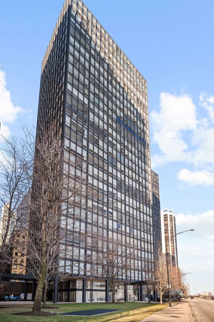 880 N LAKE SHORE Drive #14CD — Chicago, IL 60611