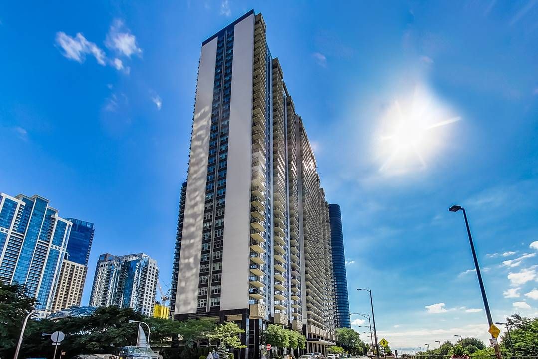 400 E Randolph Street #3628 — Chicago, IL 60601