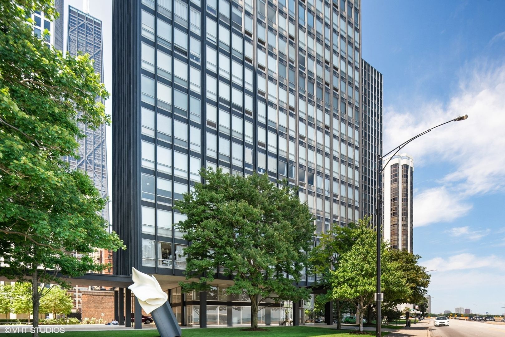 880 N LAKE SHORE Drive #14H — Chicago, IL 60611