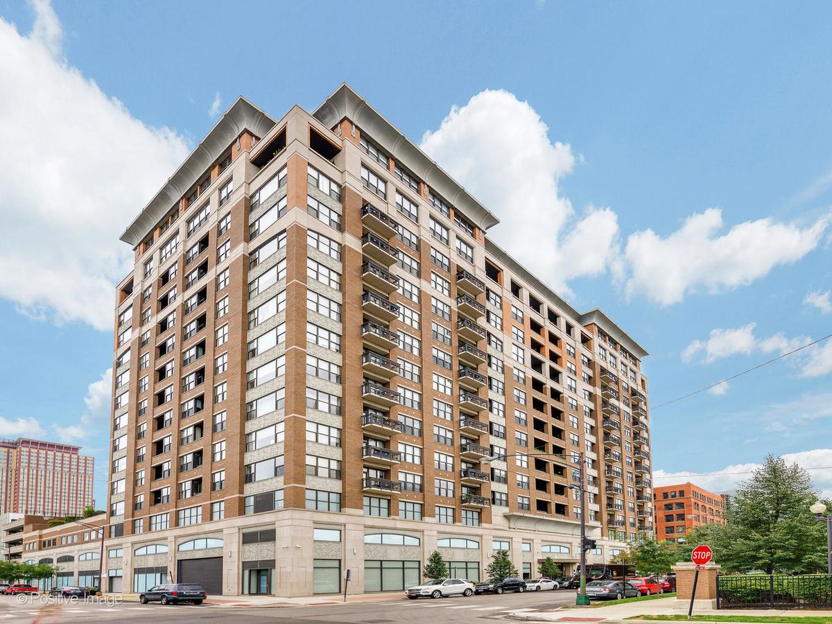 849 FRANKLIN Street, Chicago, IL 60610