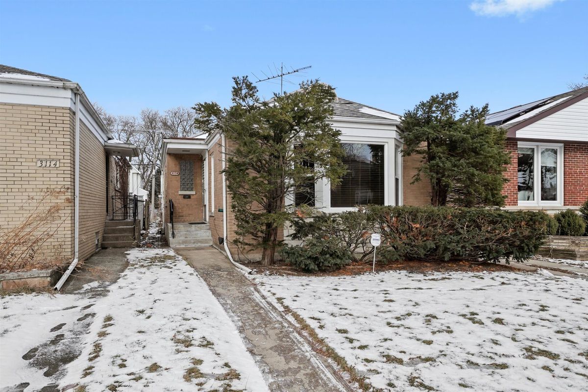3110 JARVIS Avenue, Chicago, IL 60645