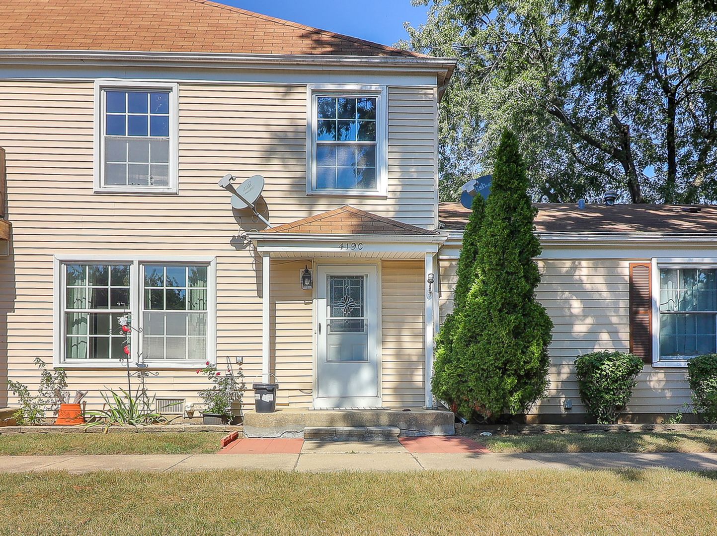 419 Sidney Avenue — Glendale Heights, IL 60139