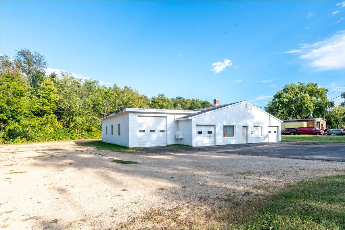 402 E Il Route 64, Mount Morris, IL 61054