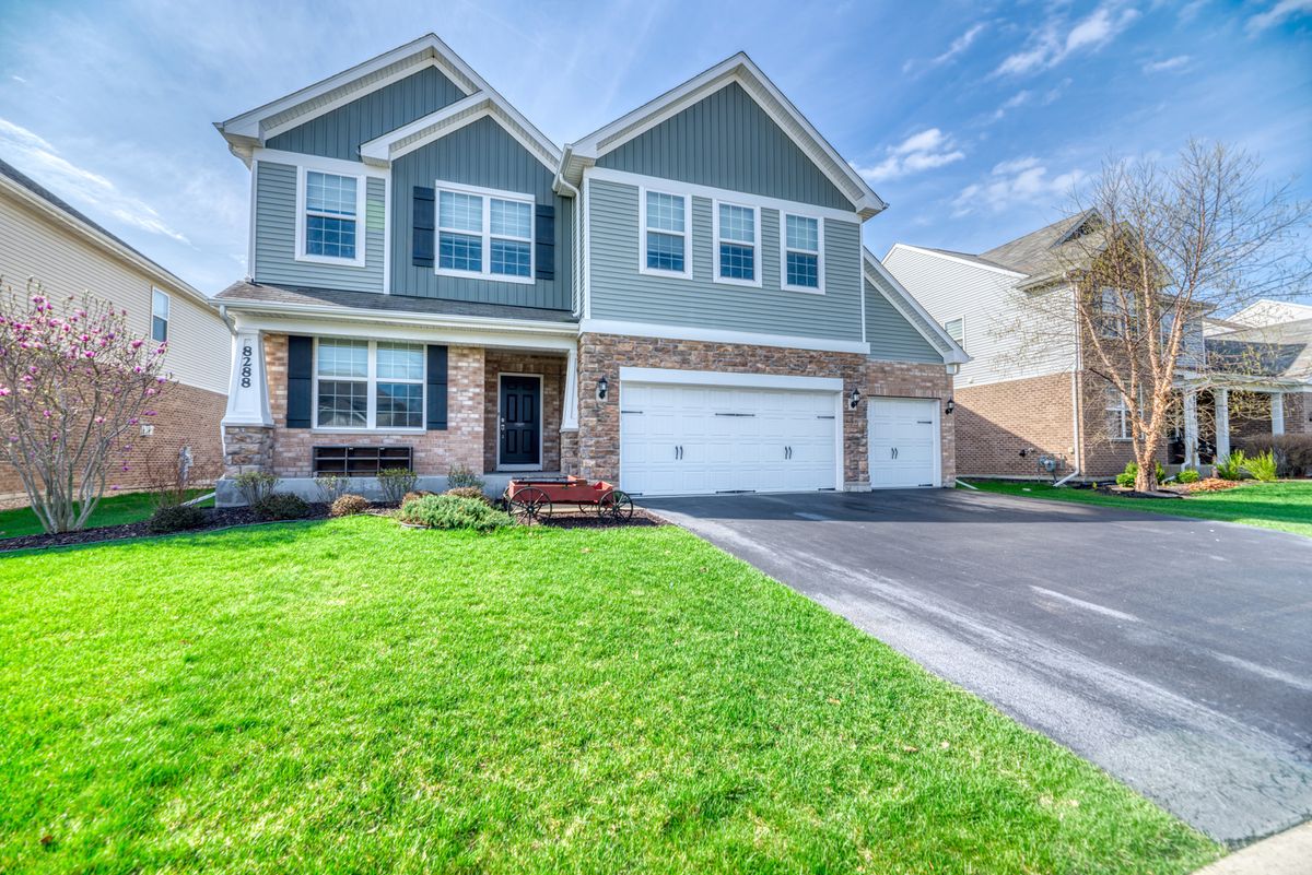 8288 Mulberry Drive, Woodridge, IL 60517