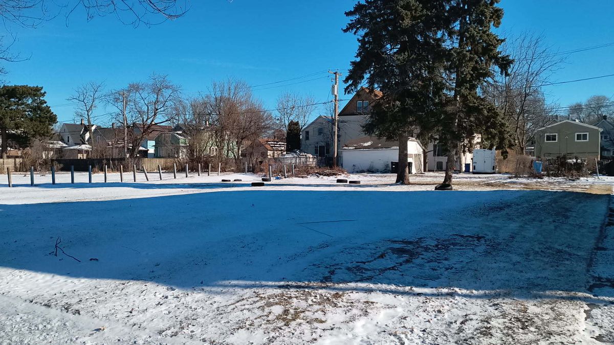 11577 La Salle Street, Chicago, IL 60628