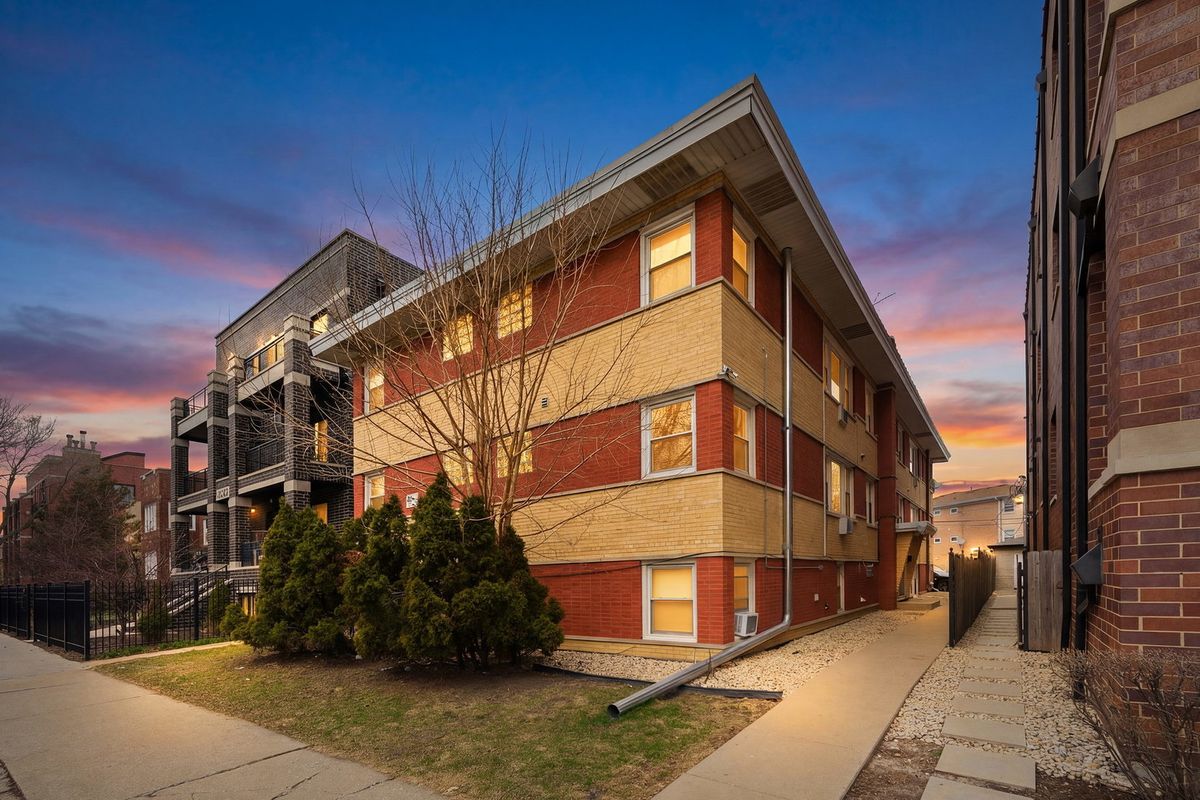 5516 Higgins Avenue, Chicago, IL 60630