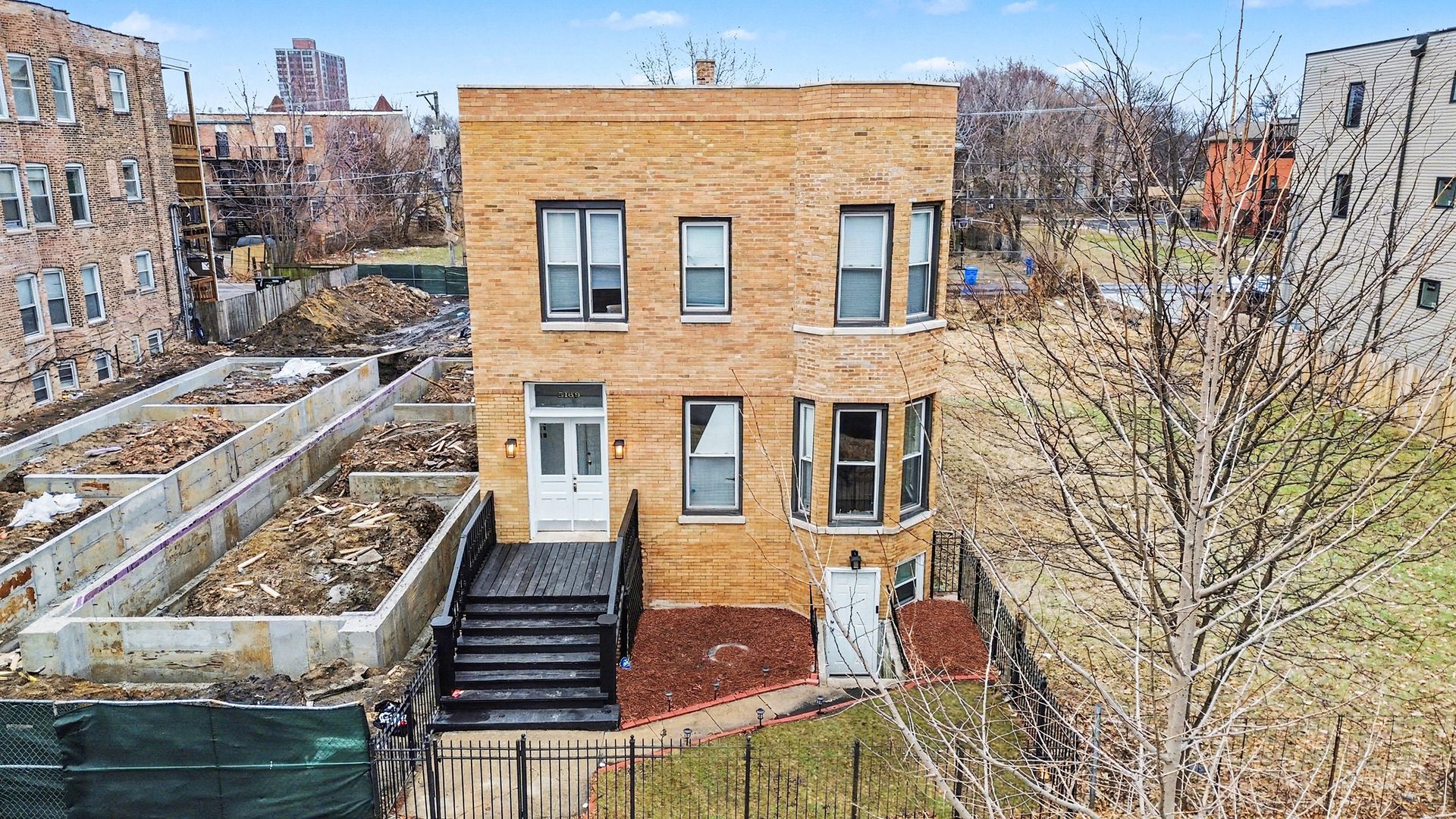 5169 S Michigan Avenue — Chicago, IL 60615