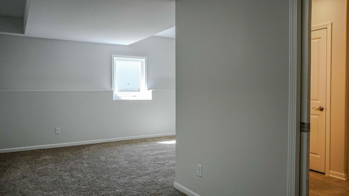 8240 DYLAN Drive, Merrillville, IN 46410