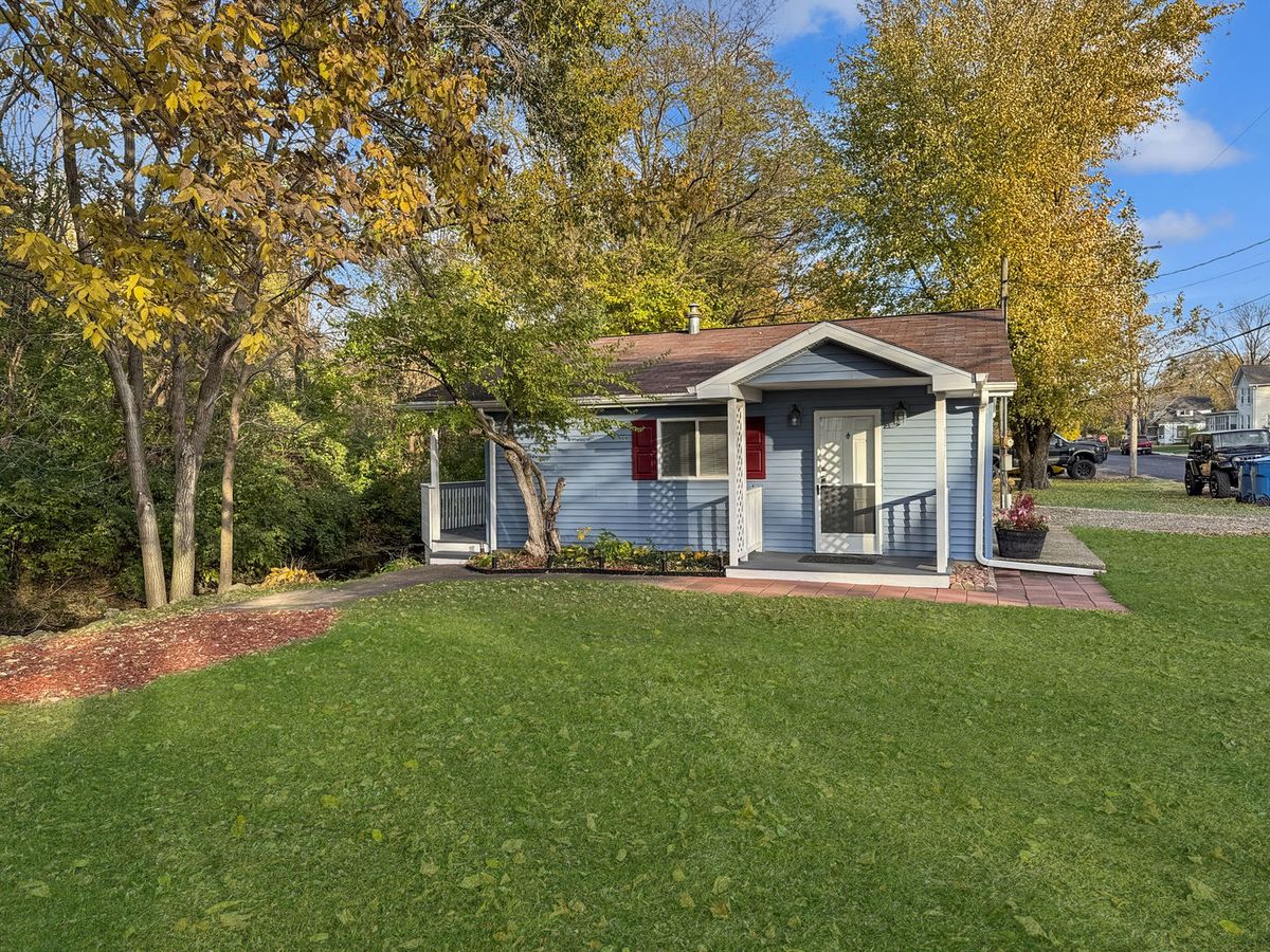 200 Grove Street, Utica, IL 61373