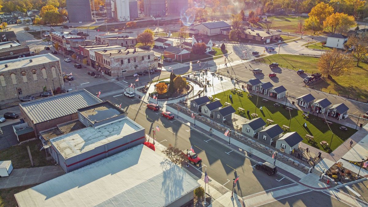 200 Grove Street, Utica, IL 61373