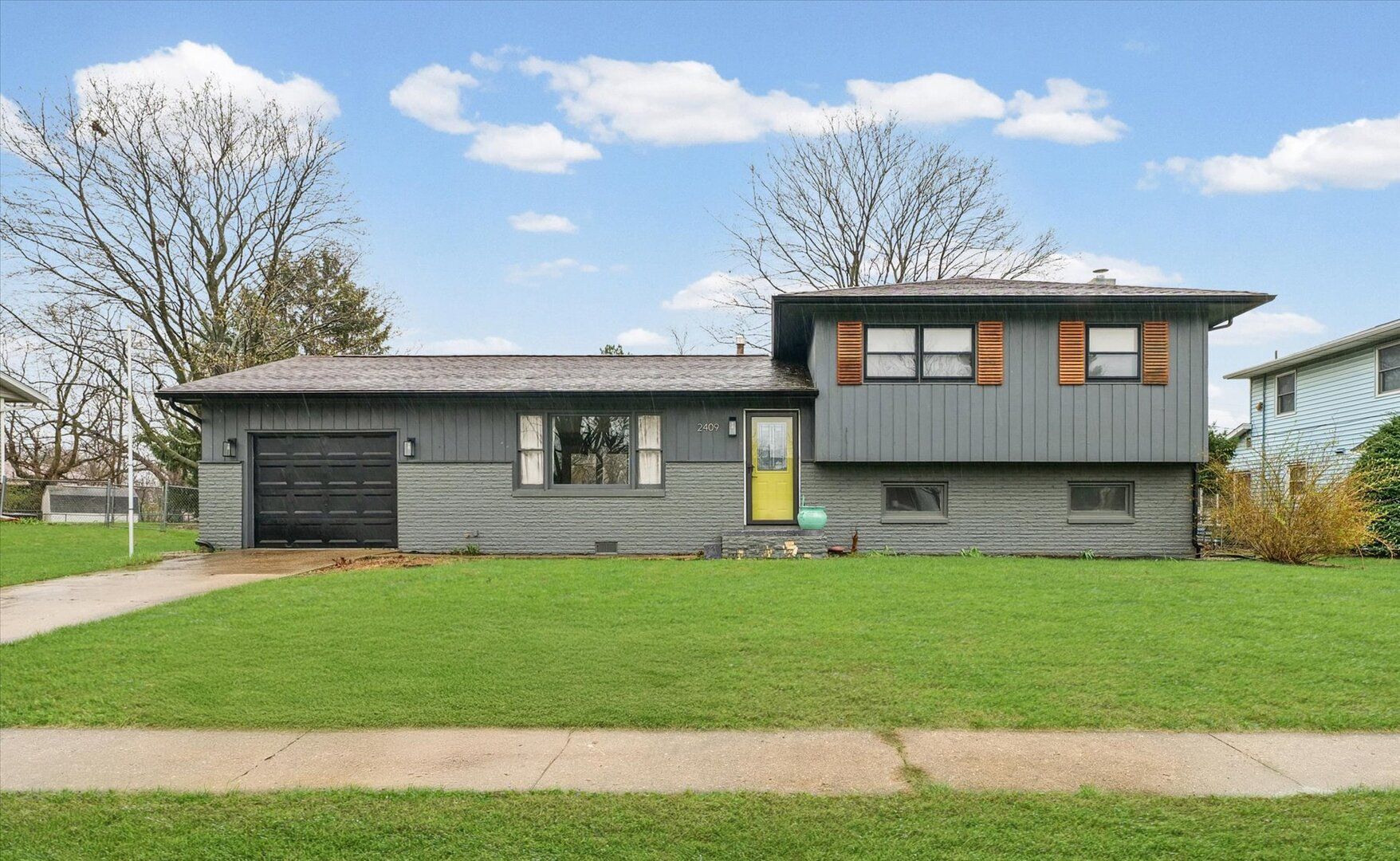 2409 Elizabeth Street — Urbana, IL 61802