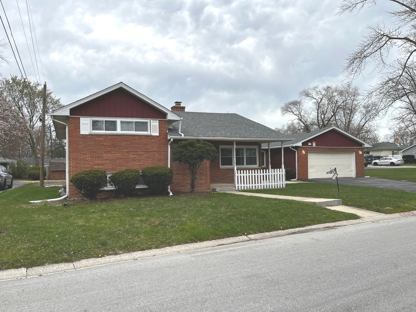 17410 EMERSON Avenue — Hazel Crest, IL 60429