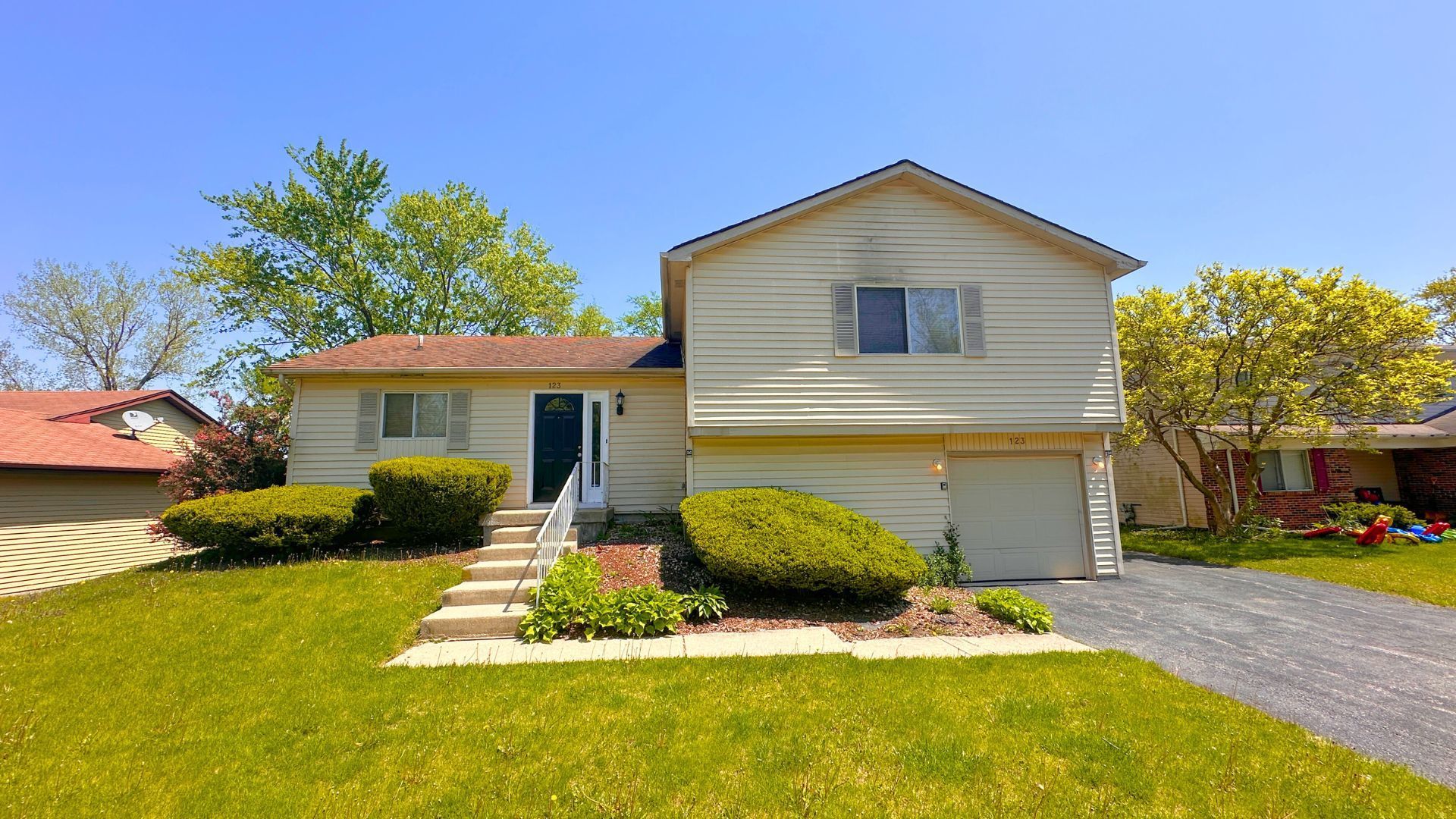123 Oriole Road — Matteson, IL 60443