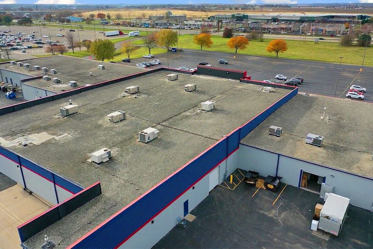 4311 Lincoln Way, Sterling, IL 61081