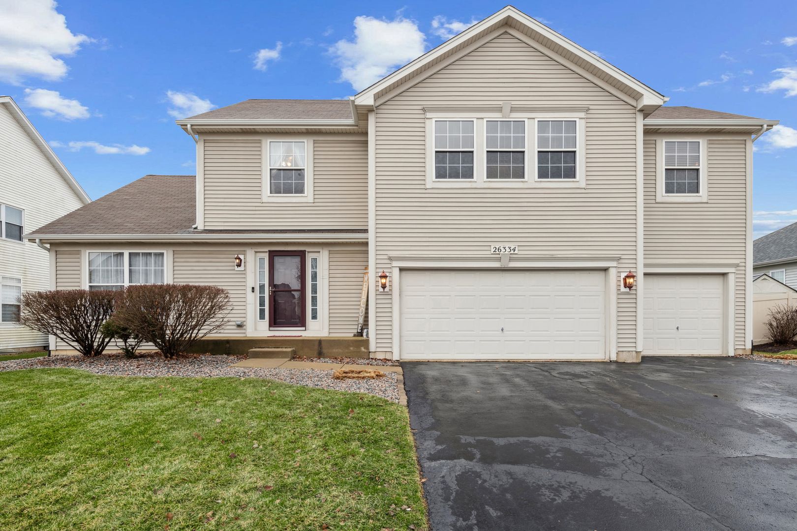 26334 Silver Stream Drive — Channahon, IL 60410
