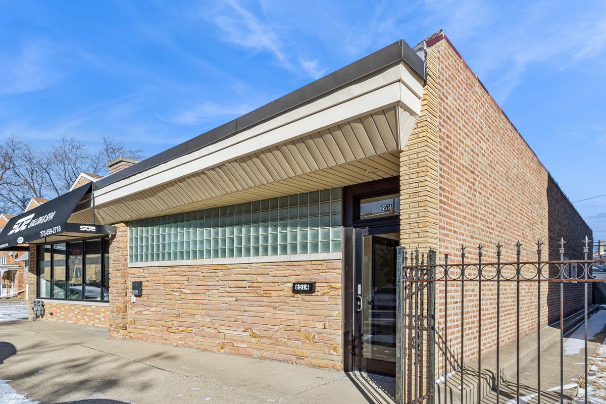 6514 Higgins Avenue, Chicago, IL 60656