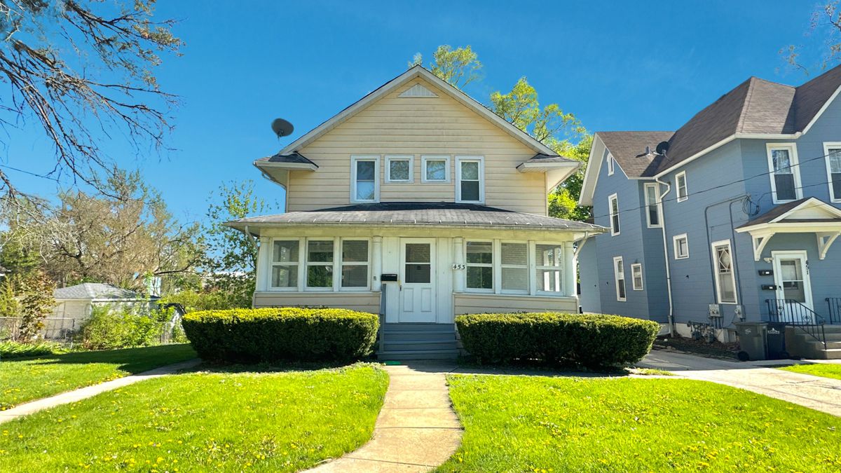 453 Addison Street, Elgin, IL 60120