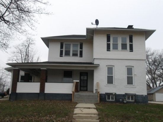 405 S 4th Street — Effingham, IL 62401
