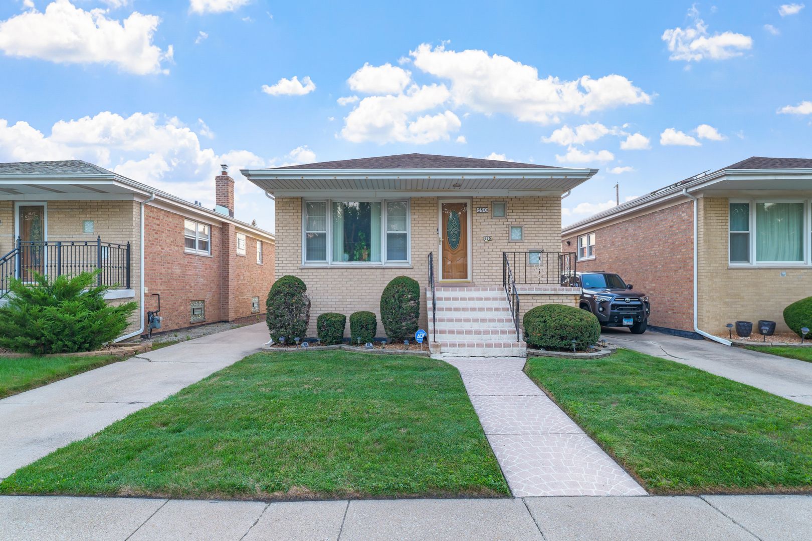 590 Exchange Avenue — Calumet City, IL 60409