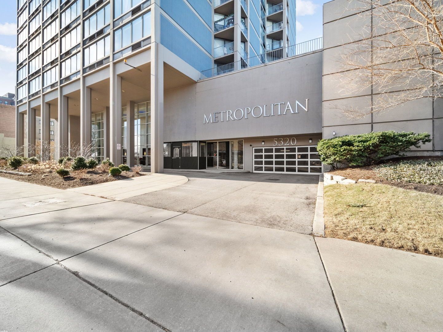 5320 N Sheridan Road #D36 — Chicago, IL 60640