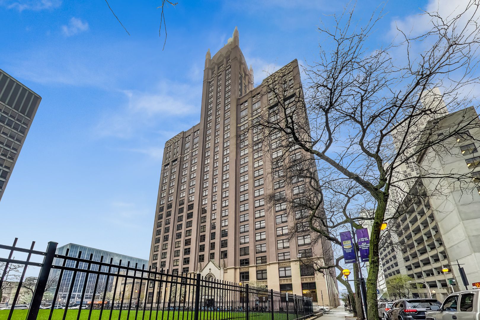 680 N Lake Shore Drive #1216 — Chicago, IL 60611