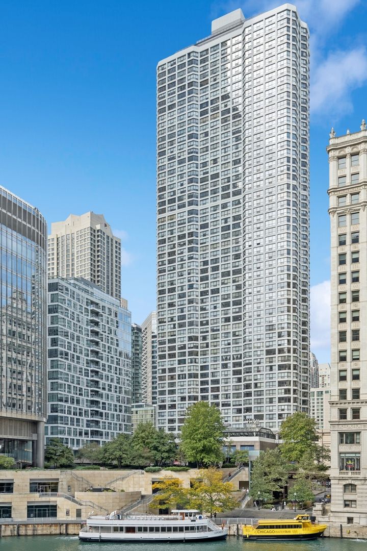 405 N WABASH Avenue #3412 — Chicago, IL 60611