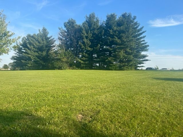 208 Flambeau Lane, Dixon, IL 61021